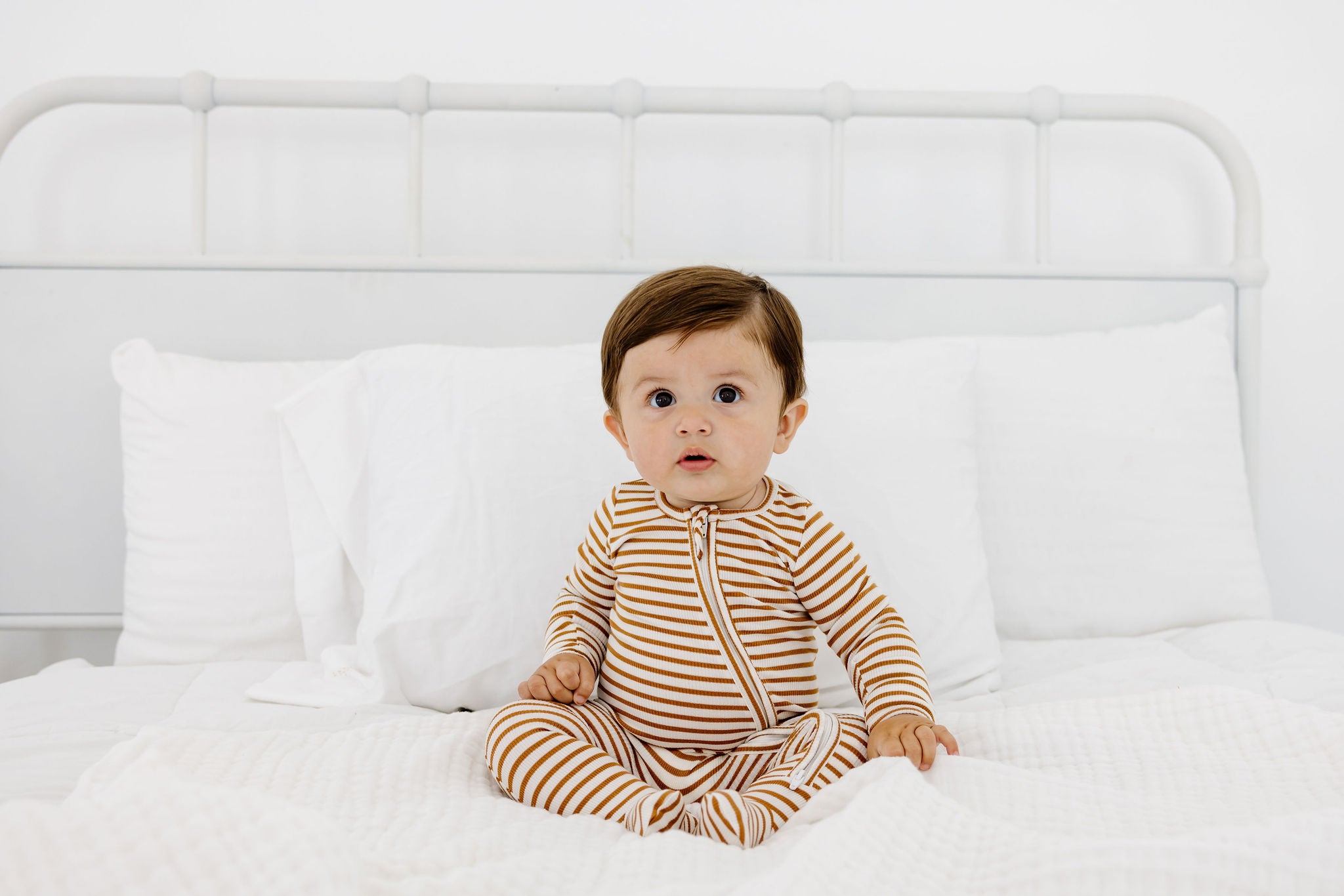 Zip Sleeper - Camel Stripe